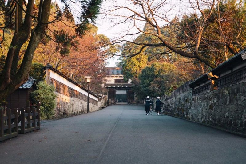 日本町屋改造的侘寂风民宿设计