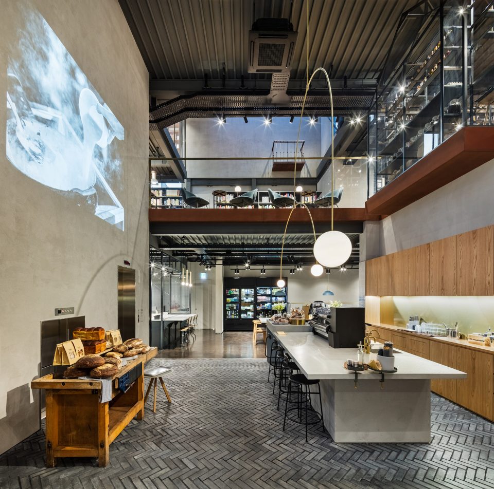 003-Hyundai-Card-Cooking-Library-in-Seoul-960x952
