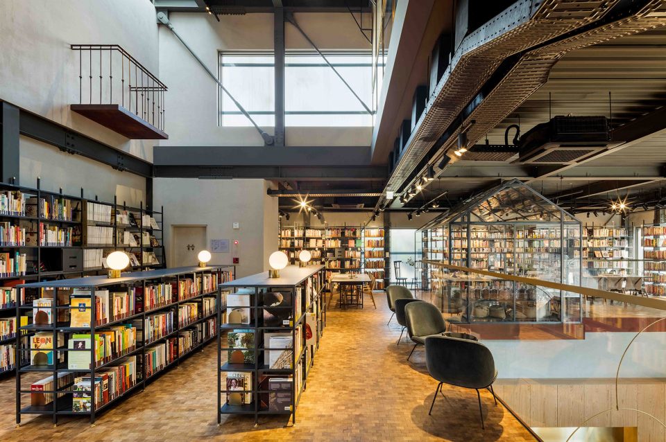005-Hyundai-Card-Cooking-Library-in-Seoul-960x638