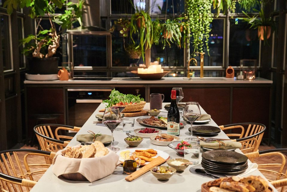 012-Hyundai-Card-Cooking-Library-in-Seoul-960x641