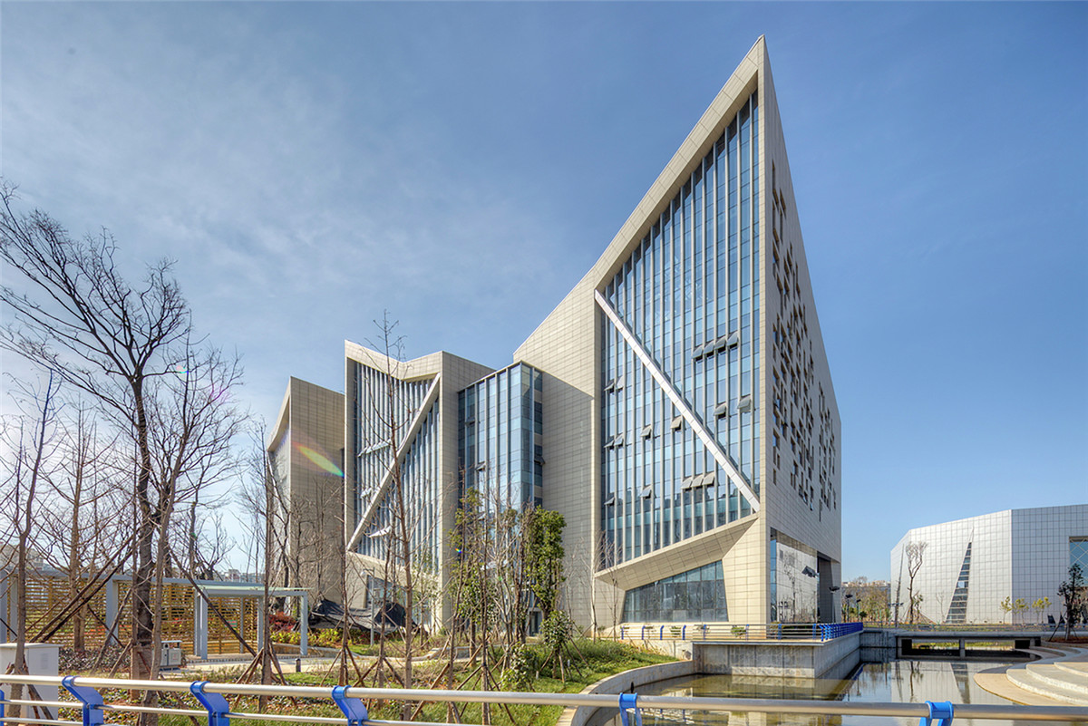 East_Side_View.jpg