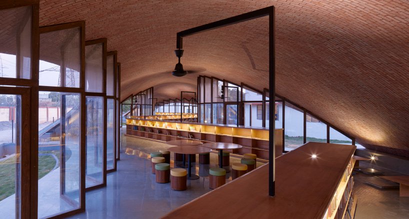 sPa-sameep-padora-maya-somaiya-sharda-library-brick-india-designboom-08.jpg