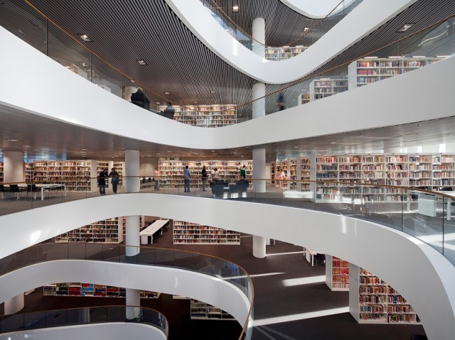 英国Aberdeen大学图书馆新馆